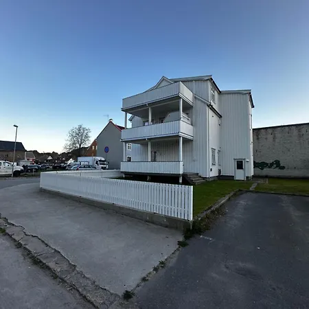 In Kabelvag, Lofoten Διαμέρισμα *